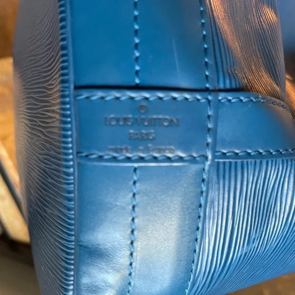 LV Louis Vuitton Epi Leather Noe Bucket Bag GM - Picture 4 of 16